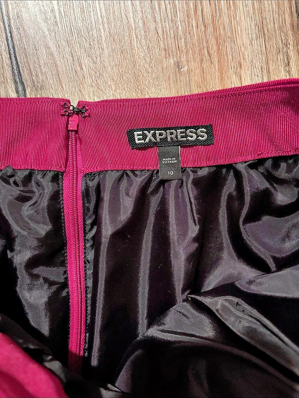 Express Midi Skirt - Picture 2 of 6